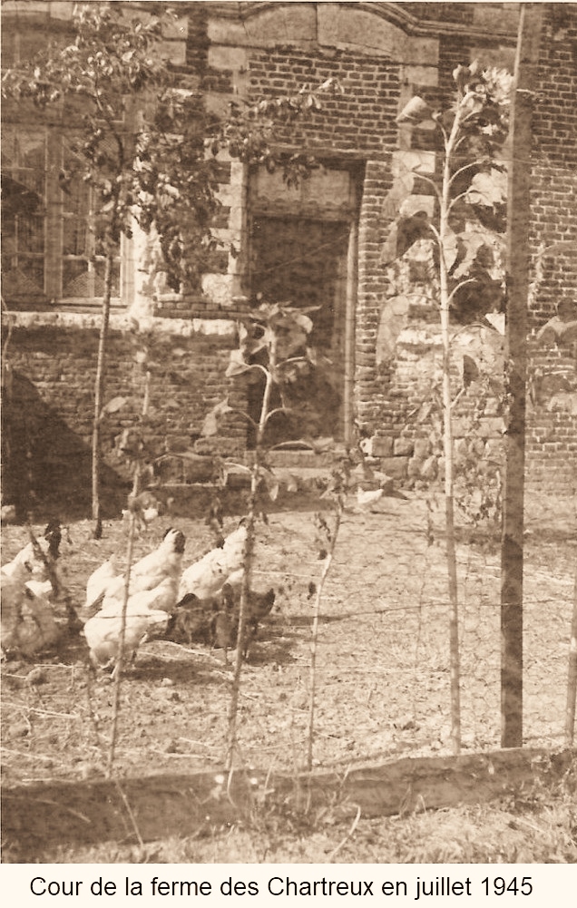 Cour ferme des Chartreux 1945