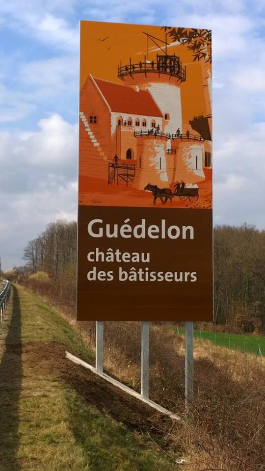 Nouveau panneau Guédelon